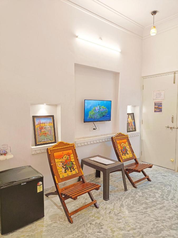 Prakash Ji'S Haveli -Luxurious Lakeside Retreat- Hotel อุเดเปอร์ ภายนอก รูปภาพ