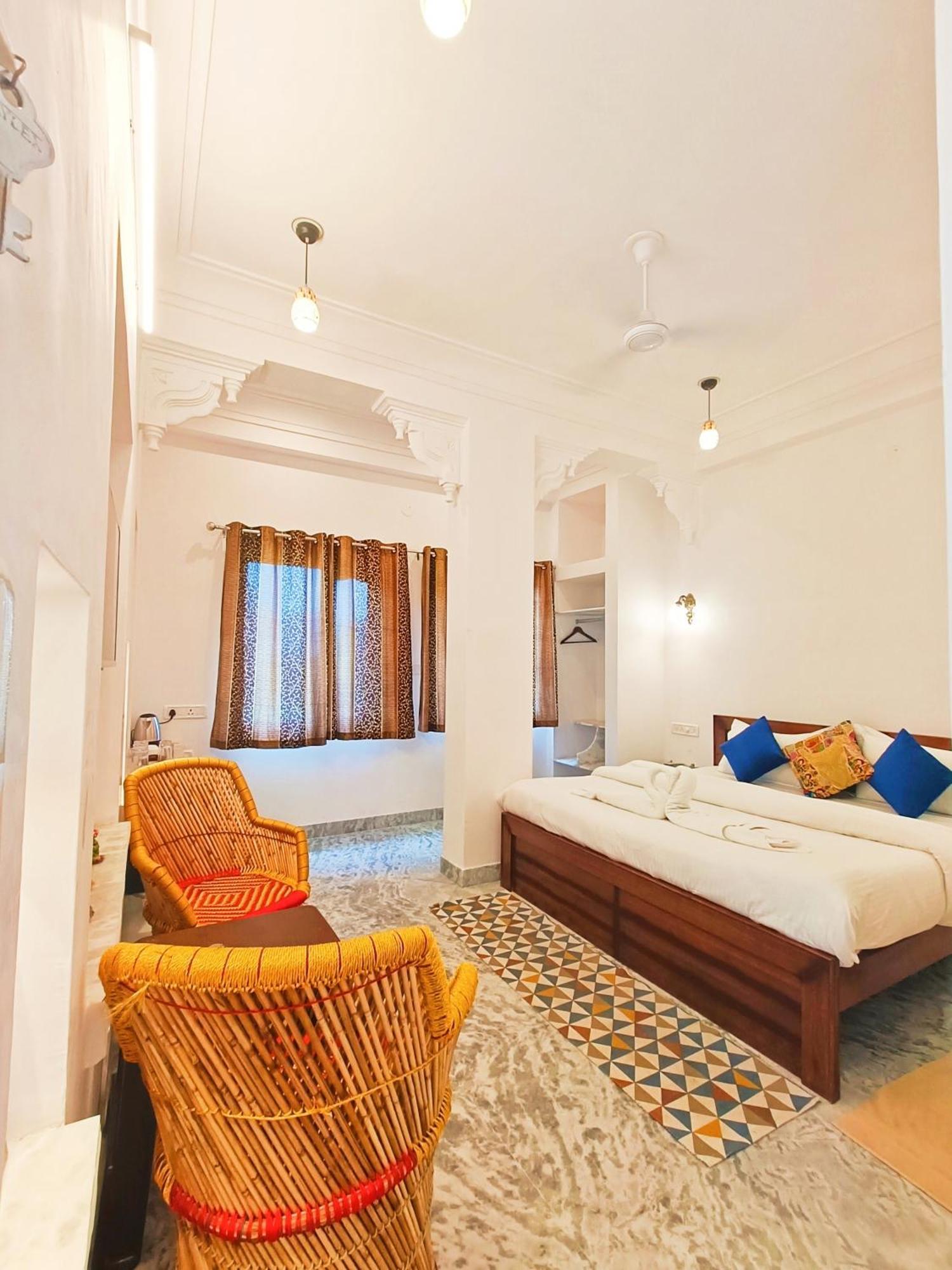 Prakash Ji'S Haveli -Luxurious Lakeside Retreat- Hotel อุเดเปอร์ ห้อง รูปภาพ